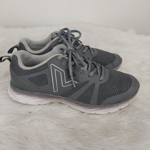 Vionic Brisk Miles Women's Supportive Stability Shoe Grey Size 8 Medium Comfort. - Picture 2 of 12